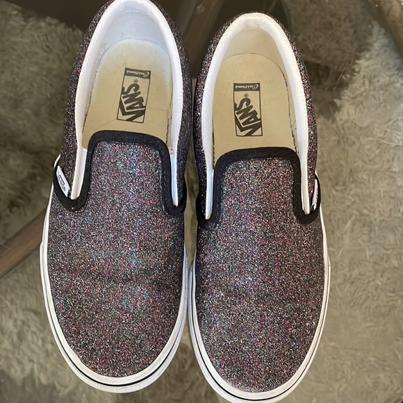 Slip on Vans shoes EUC - Picture 2 of 7